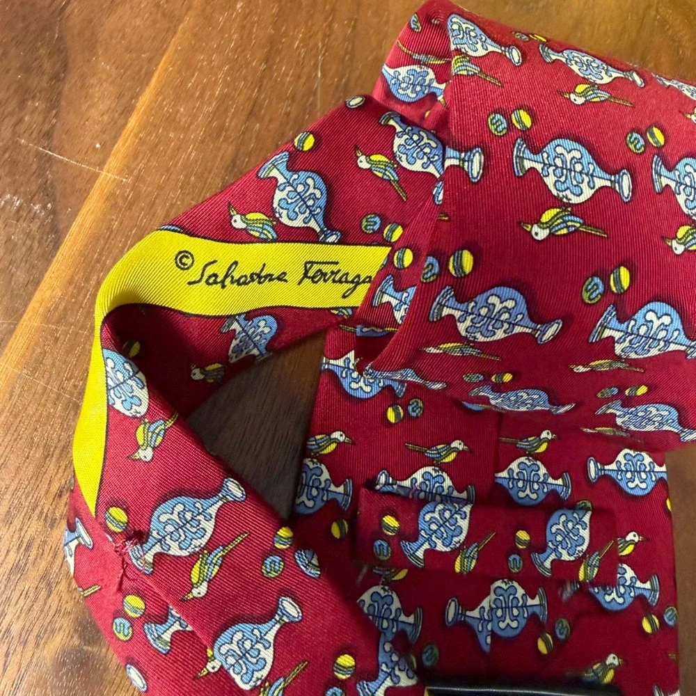 Salvatore Ferragamo Necktie Red Bird Print 100% Silk Made in Italy